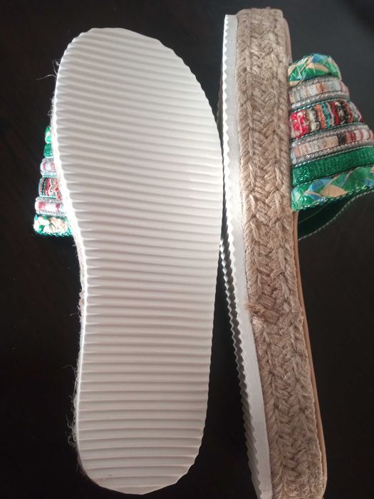 Летни красиви 
 чехли