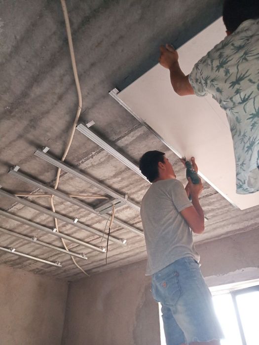 Маляр усталар кўп стажга эга