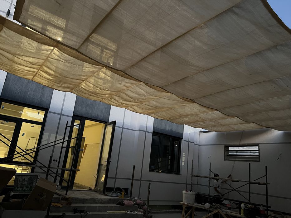 Ochilib yopiladigan soya setka; выдвижной солнцезащитный козырек