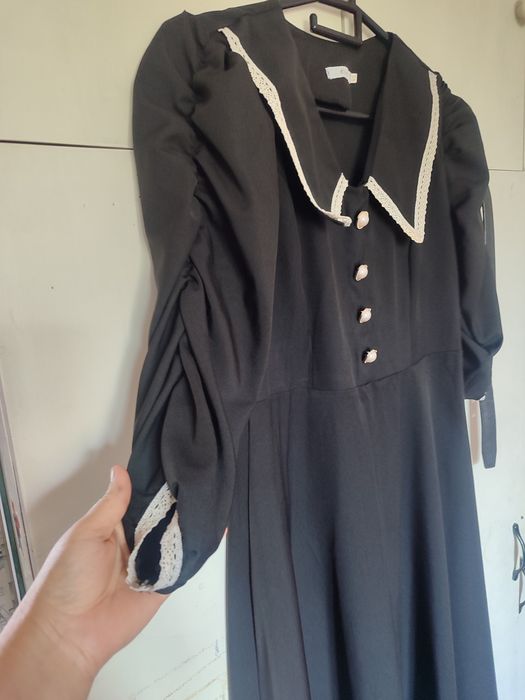 Продам платье черное 48р