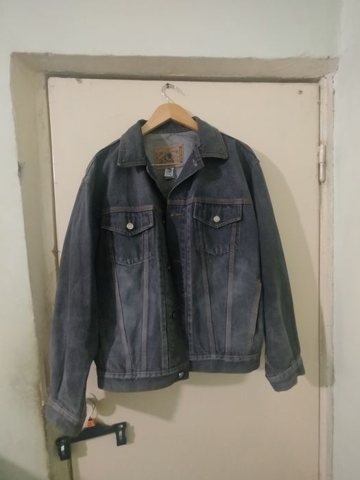 Продам джинсовые куртки.