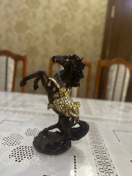 Декоратив от ҳайкали сотилади

Жуда чиройли ва таъсирли интерьер учун