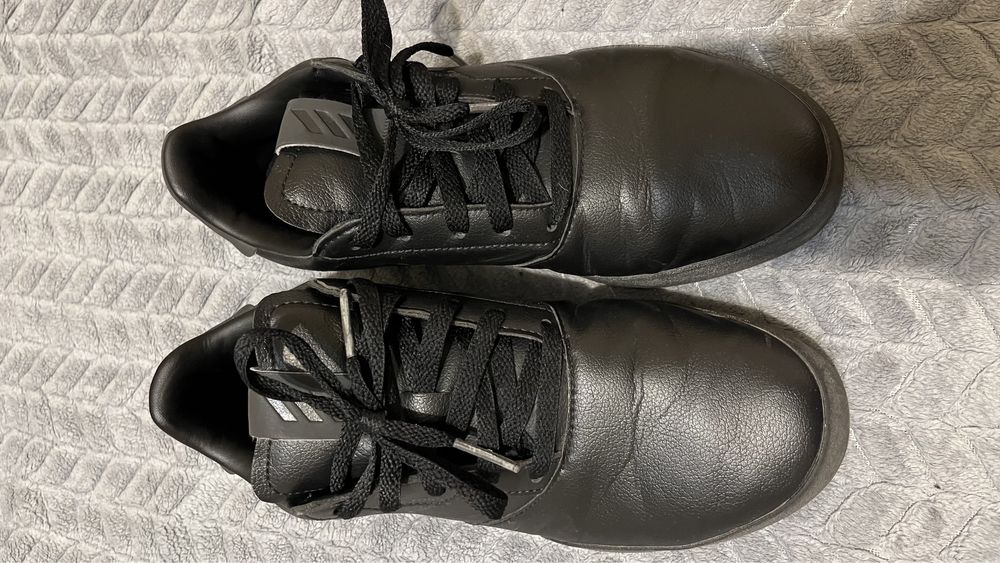 Кроссовки Adidas