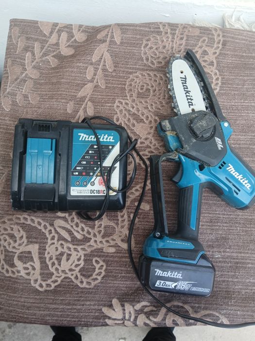 Makita DUC 101 .
