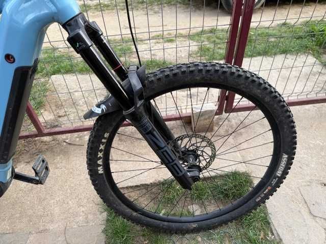 Bicicleta electrica Stilus decathlon Rockshox Zeb R Bosch gen3 XL 29"
