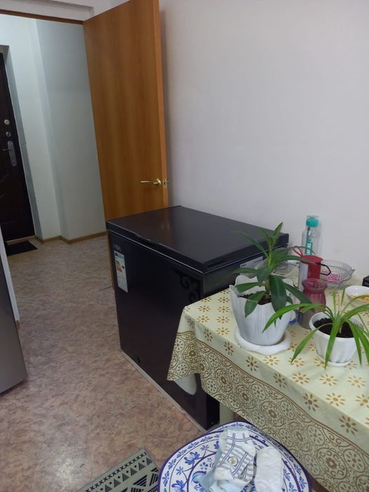 Продам морозильник