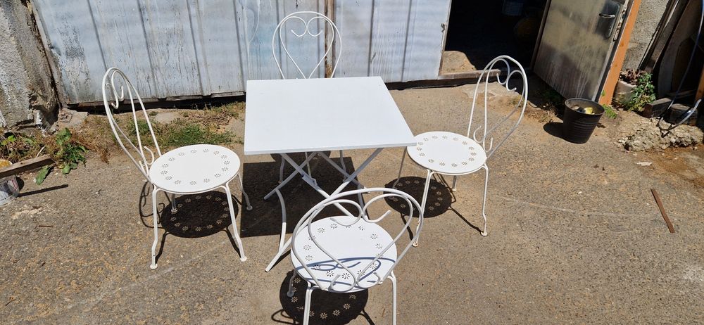 Матален комплект маса + стол