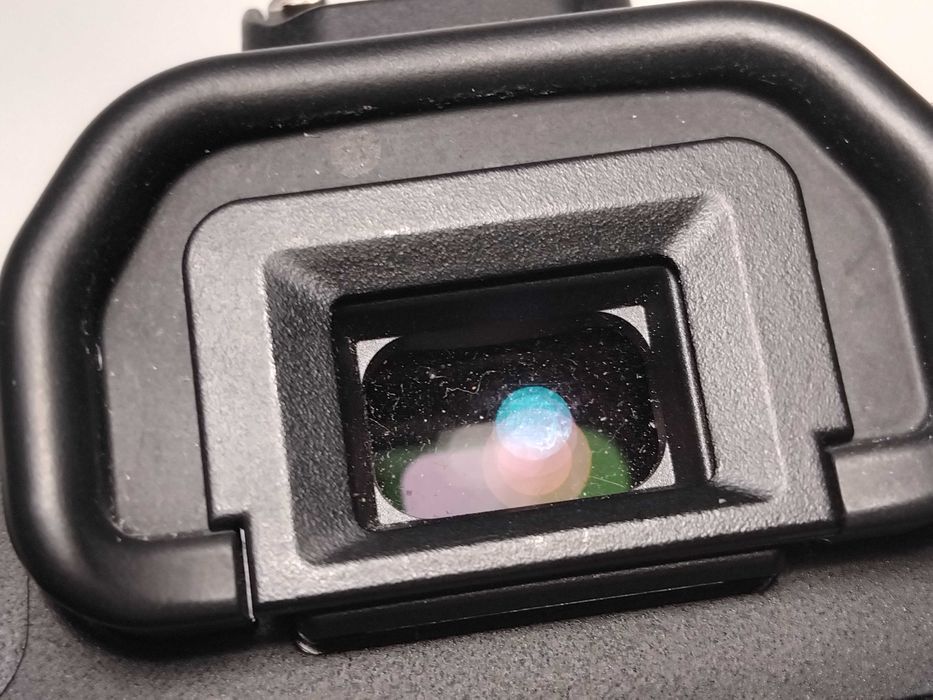Canon 6D - body 13.5k cadre, 3 baterii