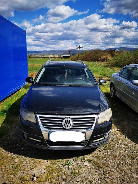 Dezmembrez VW Passat 6, motor 2200 cmc