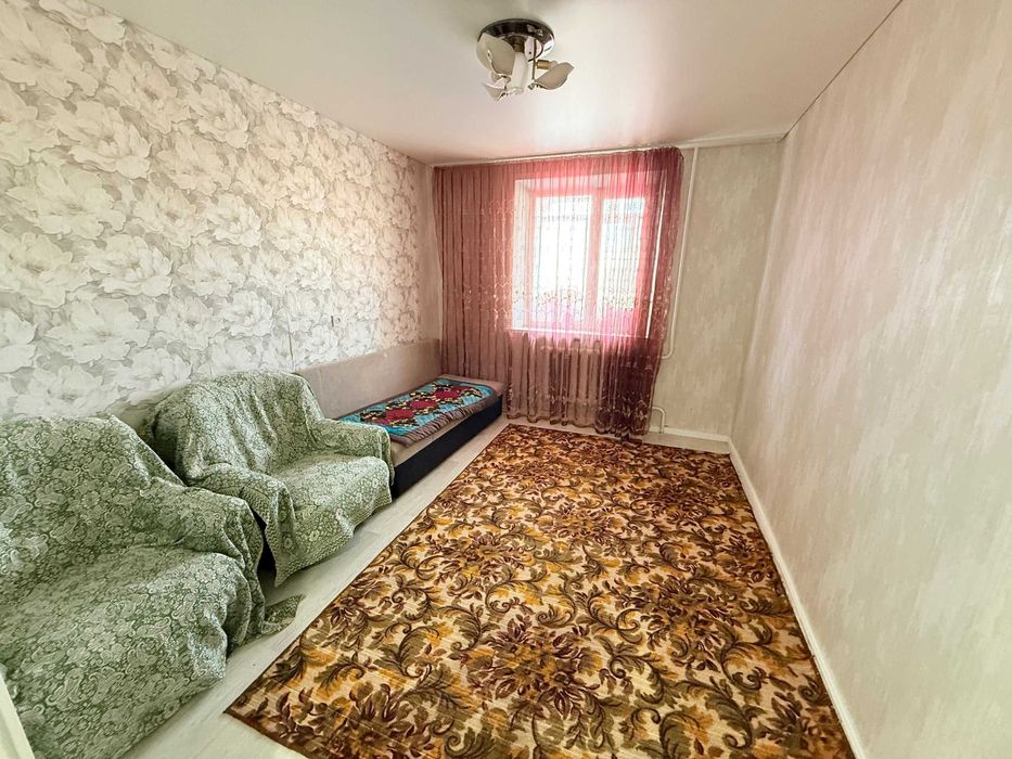 Продается квартира  в 8 микрорайоне