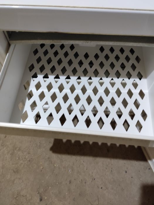 Продам холодильники 2 шт Бируса Россия