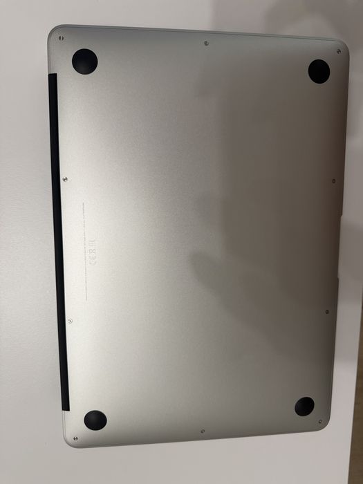 Apple MacBook Air 13 2017 42 cicluri CA NOU
