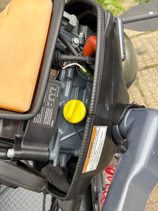 Лодка с мотор 2,5к Ямаха