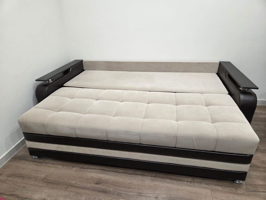 продается диван для гостинной и спальни