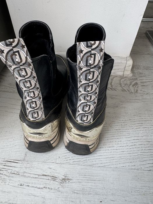 Самски ботуши Лиу Джо