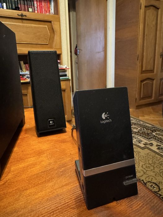 Sistem audio Logitech 2.1 X-240