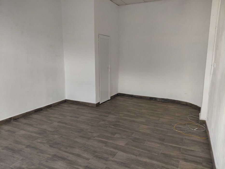 Дава се под наем Магазин в Габрово, Център - 30 кв.м за 248.88 € - Снимка #2