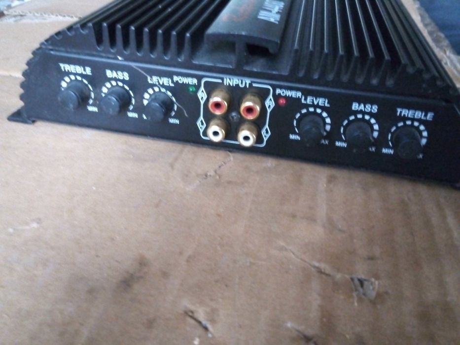 Усилвател крайно стъпало за кола