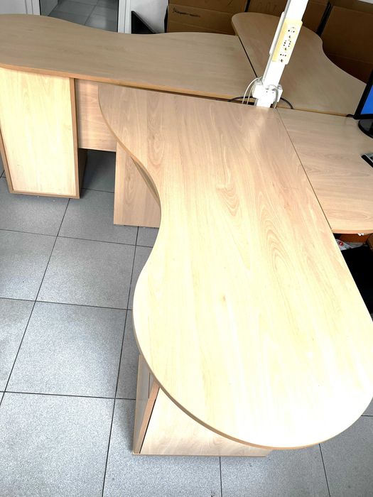 Офис обзавеждане за 4 работни места + шкафове + маса  със столове