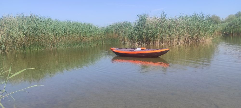 Caiac gonflabil pentru 3 persoane