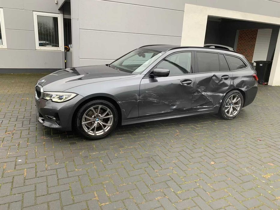 2021 BMW 320d Break  Sport Line Camere 360, Laser, HIFI AVARIAT