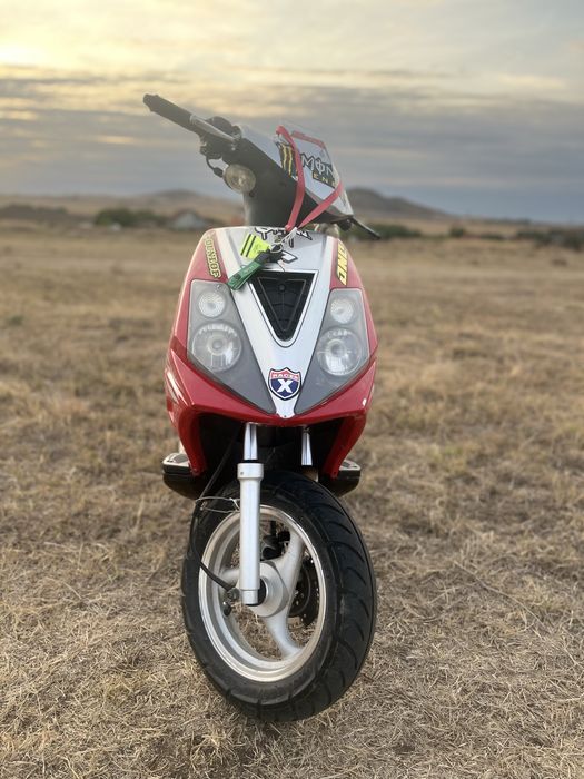 Продавам скутер 50 кубика и