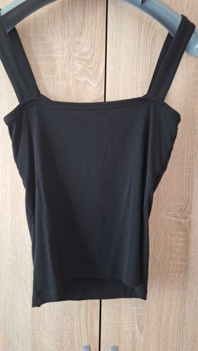 Черен къс потник