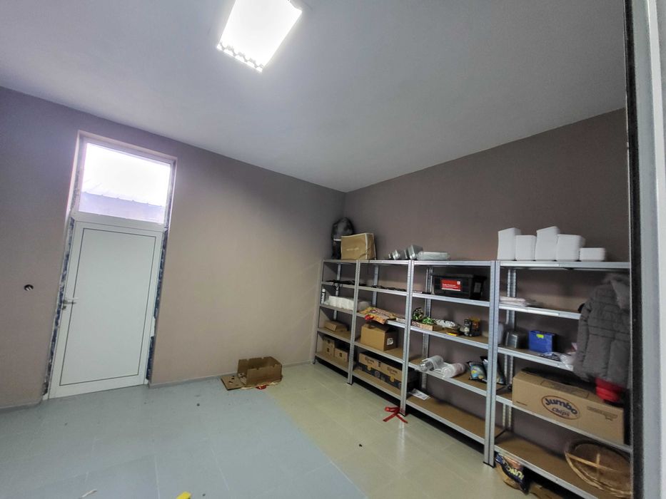 Дава се под наем Магазин в с. Братаница, Област Пазарджик - 400 кв.м за 510 € - Снимка #11