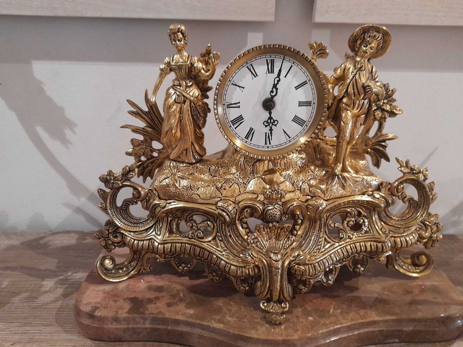 Ceas de șemineu și perechea de sfesnice!