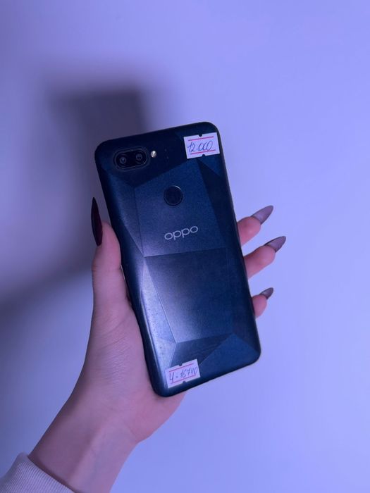 На продаже OPPO A12