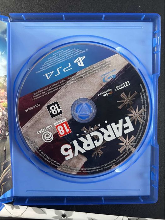 Ps4 slim 1 TB идва с пет игри