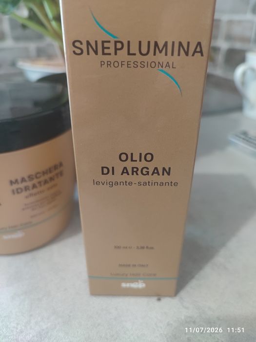Mască hidratantă efect de mătase lumina și ulei de argan pentru netezirea  firelor