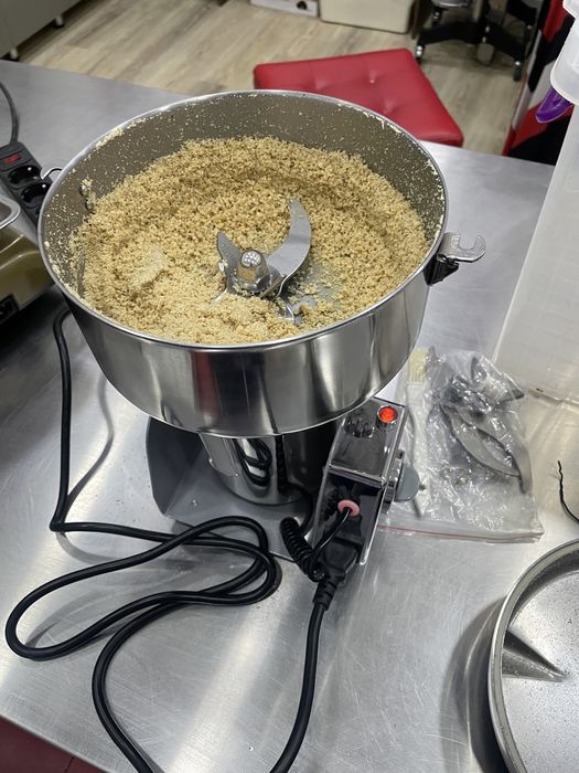 Профессиональная Kofemolka кофемолка