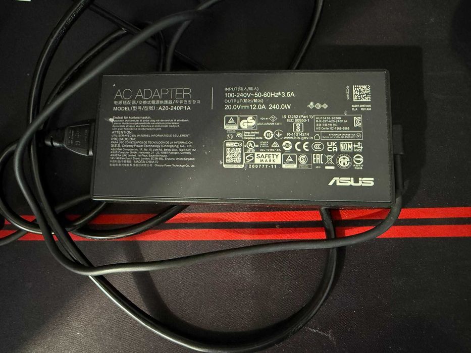 Laptop Gaming ASUS TUF A15 - Ryzen 7, RTX 4060, 32GB RAM, 1.5TB SSD