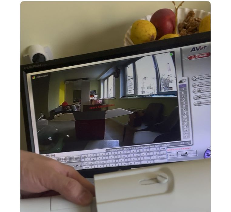 Продам последний комплект видеорегистратор и камеры