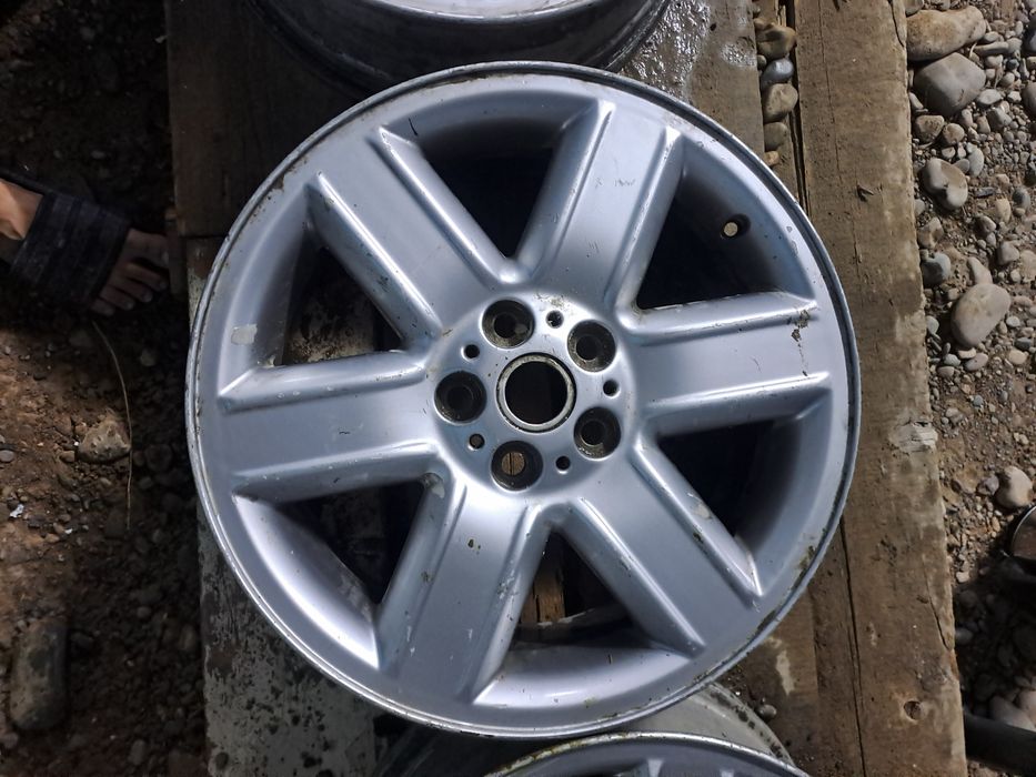 Рендж Ровер титанка литые диски