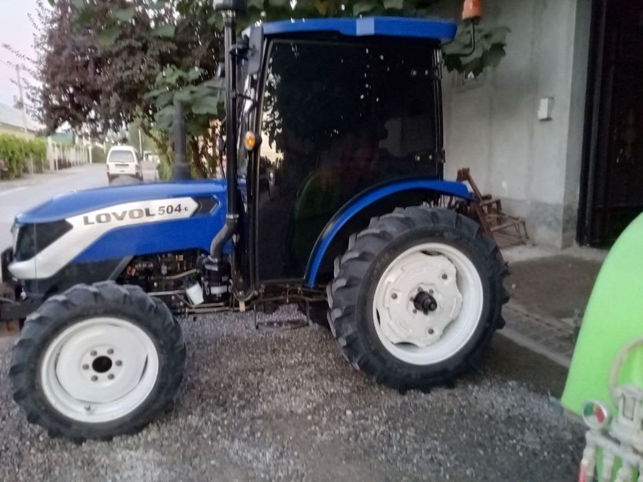 Traktor LOVOL 504 qishloq xo'jaligi texnikasi sotiladi