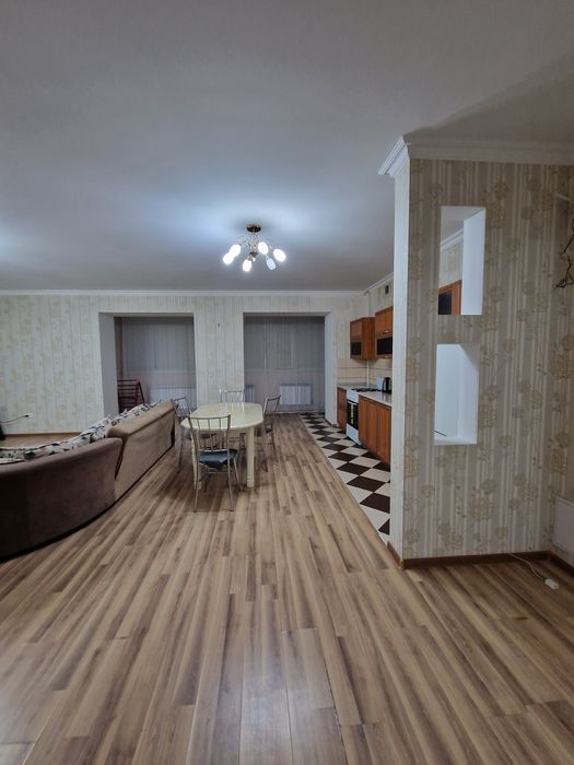 Продам 2кв 90 квм