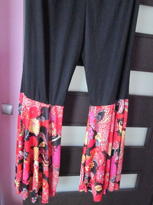 pantaloni  interesanti dame L