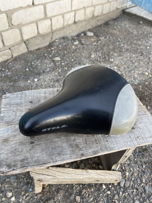 Сиденье велосипедное