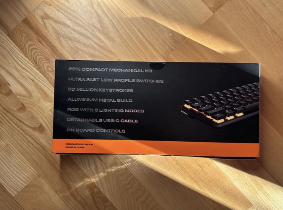 Tastatură mecanică Fnatic Gear STREAK65!