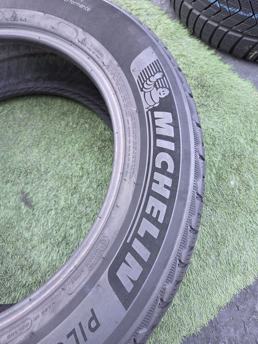 235 60 18 Michelin
