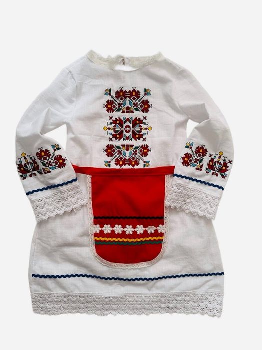 Бебешка рокля с шевица / народна носия за момиче