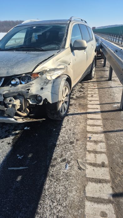 Vind mitubisi pentru piese