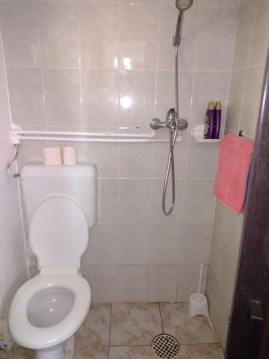 Vand garsonieră zona Titan