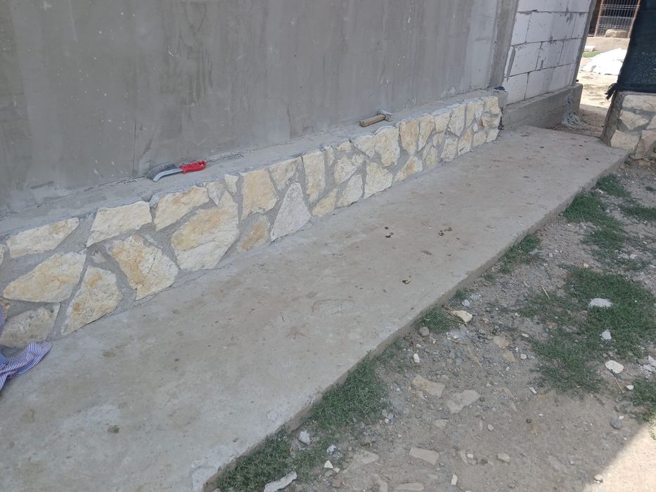 Vând piatra de placat și pavaj