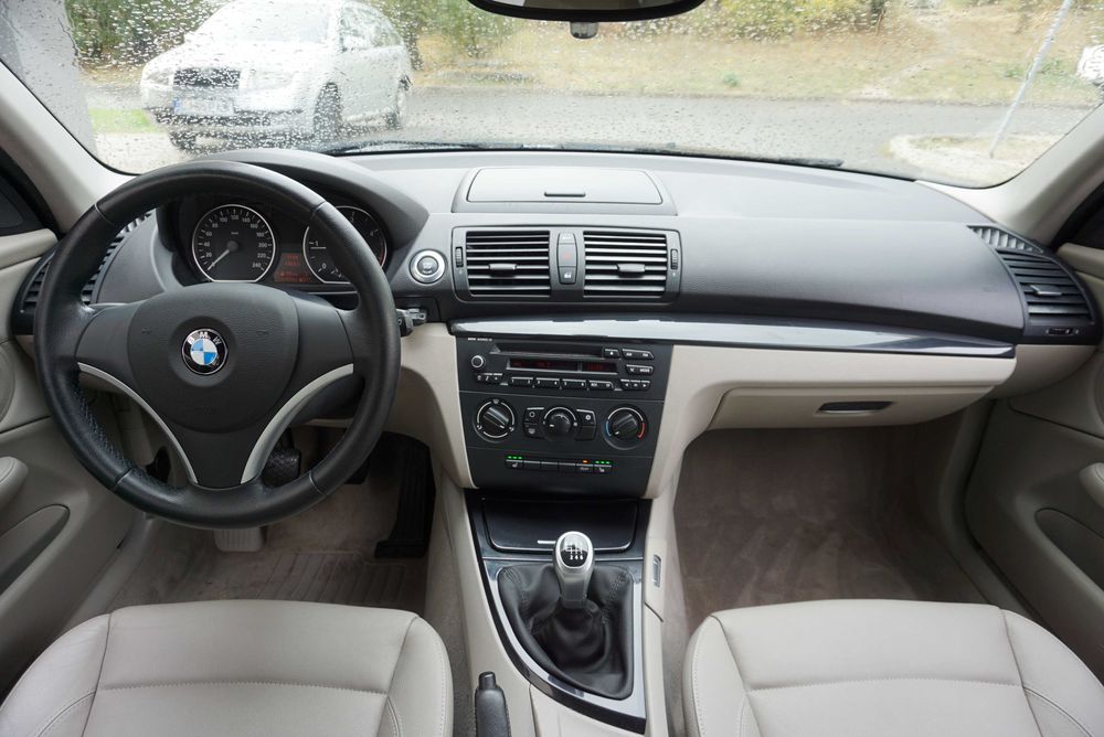 Bmw 118d Seria1 2011 Piele Crem*Incalzire* GERMANIA Euro5 N47
