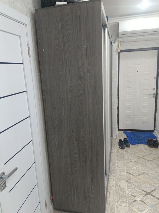 Шкаф купейный почти новый