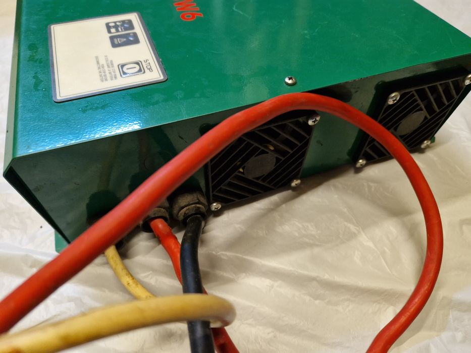 Мощно Зарядно За Акумулаторни Батерии Hoppecke trakSW6 Германия 24В 80