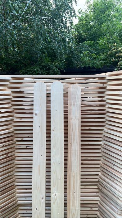 Scândura / uluca /  șipcă gard / tambere , bănci, canapele, șezlonguri